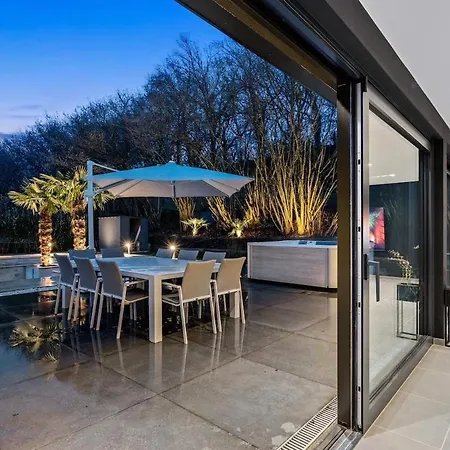 Baloo Avec Piscine Et Jacuzzi וילה *